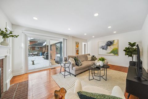 Photo 9 at 40 Stonemanse Court, Woburn, Toronto