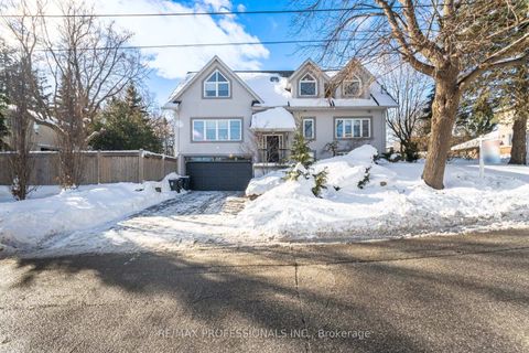 Photo 36 at 12 Walford Road, Kingsway South, Toronto