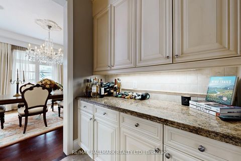 Photo 17 at 123 Carisbrooke Circle, Bayview Southeast, Aurora
