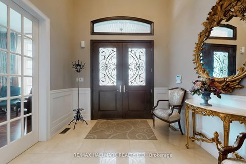 Photo 19 at 123 Carisbrooke Circle, Bayview Southeast, Aurora