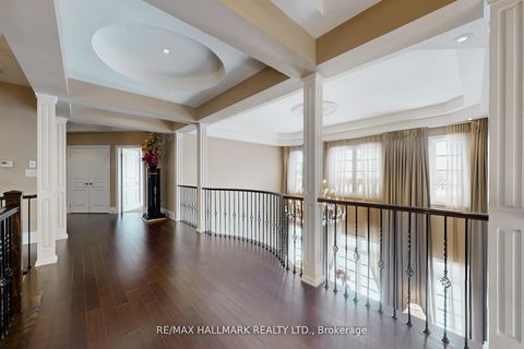 Photo 25 at 123 Carisbrooke Circle, Bayview Southeast, Aurora