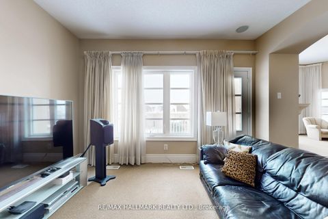 Photo 28 at 123 Carisbrooke Circle, Bayview Southeast, Aurora