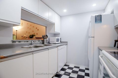 Photo 29 at 816 - 2550 Lawrence Avenue E, Dorset Park, Toronto