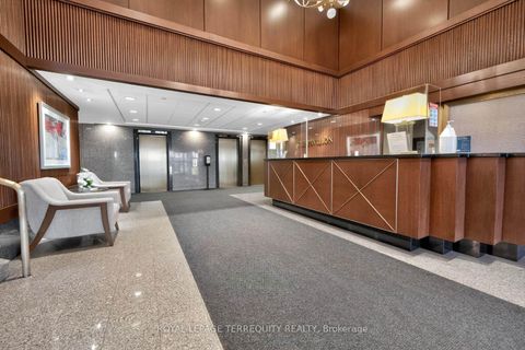 Photo 1 at 1805 - 10 Kenneth Avenue, Willowdale East, Toronto