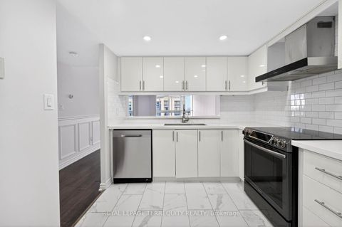 Photo 14 at 1805 - 10 Kenneth Avenue, Willowdale East, Toronto