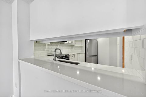 Photo 16 at 1805 - 10 Kenneth Avenue, Willowdale East, Toronto