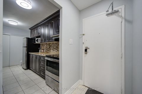Photo 5 at 1906 - 390 Dixon Road, The Westway, Toronto