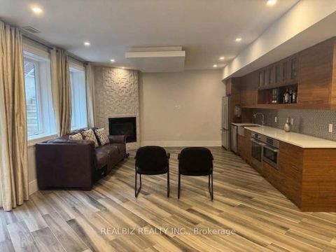 Photo 7 at 39 Hemford Crescent, Don Mills, Toronto