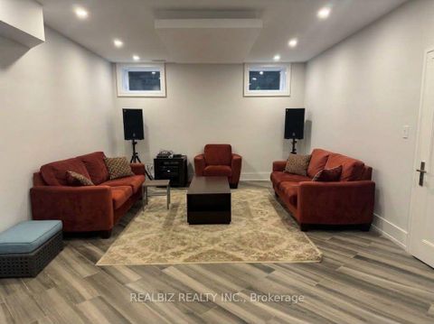 Photo 8 at 39 Hemford Crescent, Don Mills, Toronto