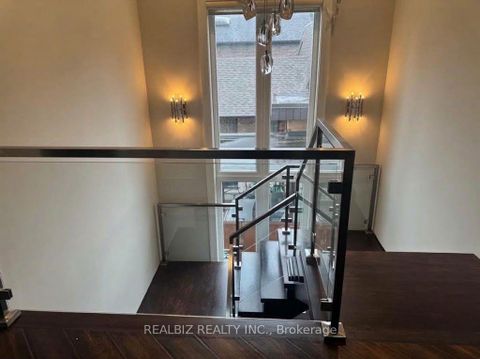 Photo 11 at 39 Hemford Crescent, Don Mills, Toronto