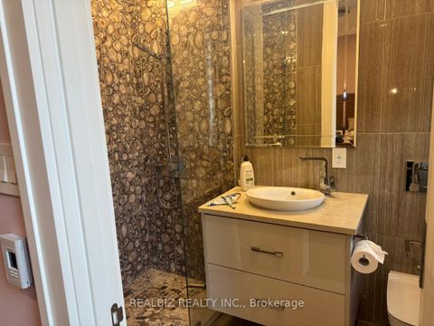Photo 18 at 39 Hemford Crescent, Don Mills, Toronto