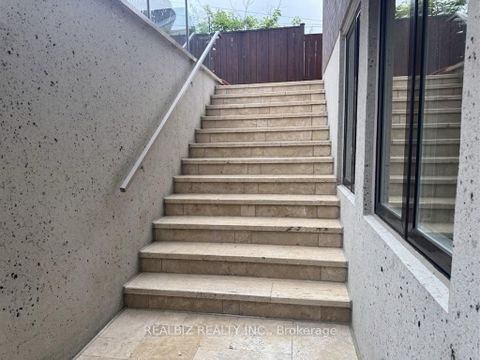 Photo 22 at 39 Hemford Crescent, Don Mills, Toronto