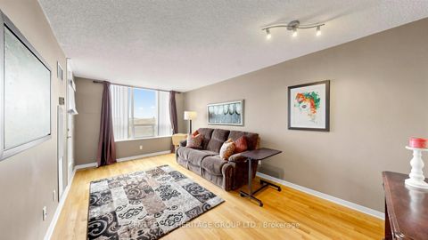 Photo 9 at 707 - 9 Northern Hts Drive, Langstaff, Richmond Hill