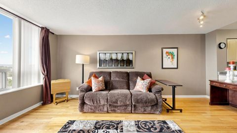 Photo 13 at 707 - 9 Northern Hts Drive, Langstaff, Richmond Hill