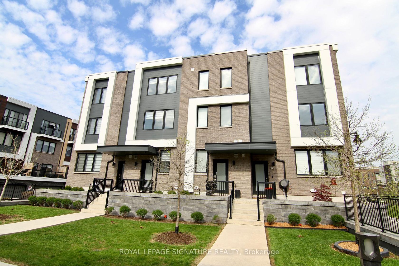 2 - 90 Stanley Greene Boulevard, CFB, Toronto photo number 2