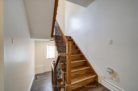 Photo 10 at 24 Lynn Road, Cliffside, Toronto