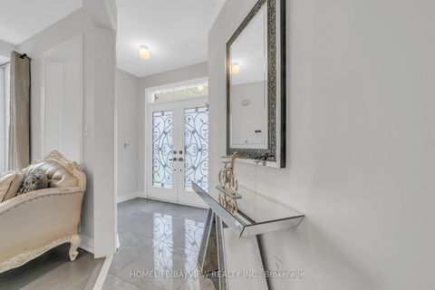 Photo 2 at 99 Red Cardinal Trail, Oak Ridges, Richmond Hill