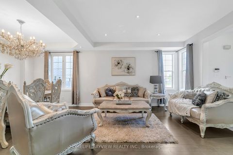 Photo 4 at 99 Red Cardinal Trail, Oak Ridges, Richmond Hill