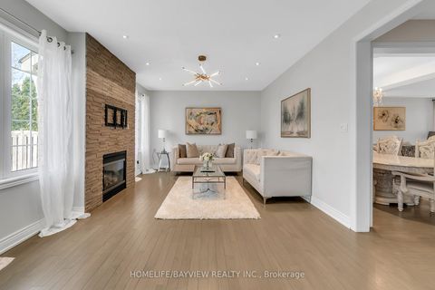 Photo 13 at 99 Red Cardinal Trail, Oak Ridges, Richmond Hill