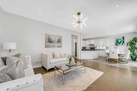 Photo 15 at 99 Red Cardinal Trail, Oak Ridges, Richmond Hill