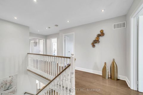 Photo 17 at 99 Red Cardinal Trail, Oak Ridges, Richmond Hill