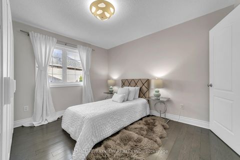Photo 25 at 99 Red Cardinal Trail, Oak Ridges, Richmond Hill