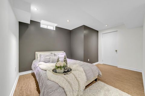 Photo 32 at 99 Red Cardinal Trail, Oak Ridges, Richmond Hill