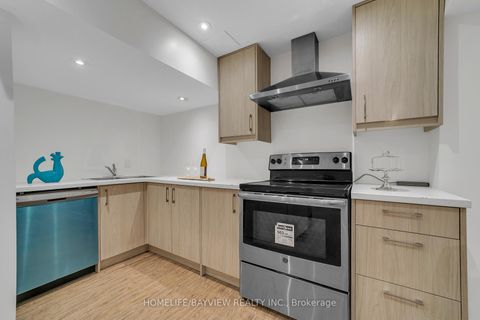 Photo 41 at 99 Red Cardinal Trail, Oak Ridges, Richmond Hill