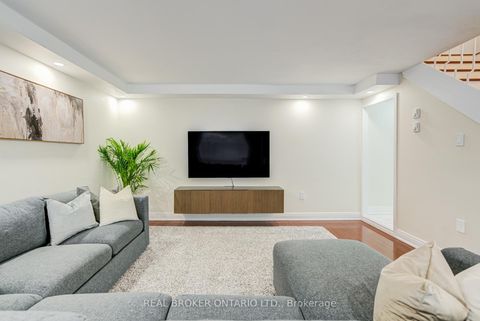 Photo 3 at 62 - 130 Ling Road, West Hill, Toronto