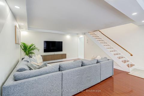 Photo 4 at 62 - 130 Ling Road, West Hill, Toronto