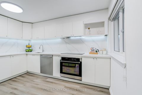 Photo 9 at 62 - 130 Ling Road, West Hill, Toronto