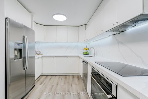 Photo 10 at 62 - 130 Ling Road, West Hill, Toronto