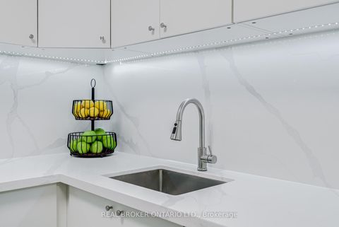 Photo 11 at 62 - 130 Ling Road, West Hill, Toronto