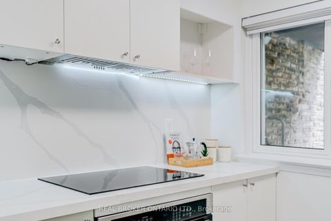 Photo 12 at 62 - 130 Ling Road, West Hill, Toronto