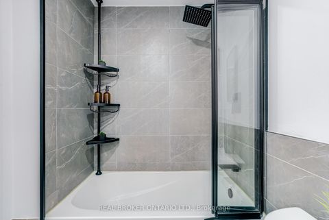 Photo 20 at 62 - 130 Ling Road, West Hill, Toronto