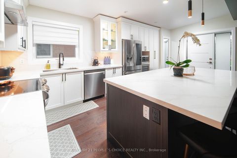 Photo 4 at 37 Bentworth Avenue, Glen Park, Toronto
