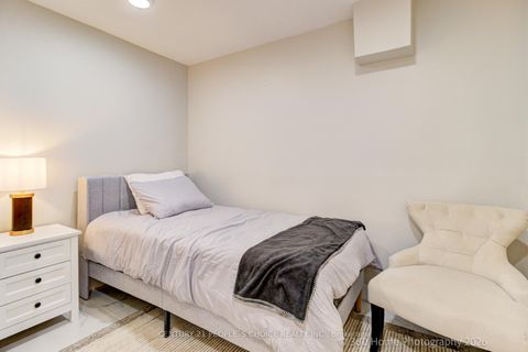 Photo 32 at 37 Bentworth Avenue, Glen Park, Toronto