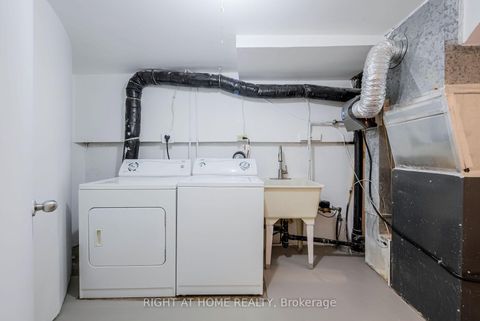 Photo 35 at 1 Tiffany Gate, South Richvale, Richmond Hill