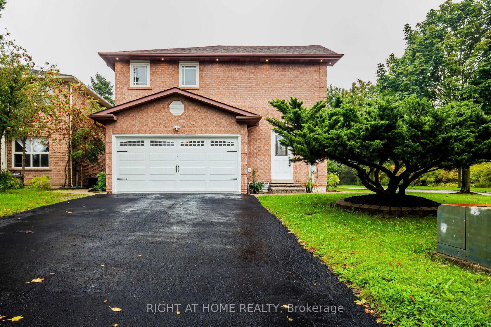 1 Tiffany Gate, South Richvale, Richmond Hill photo 3
