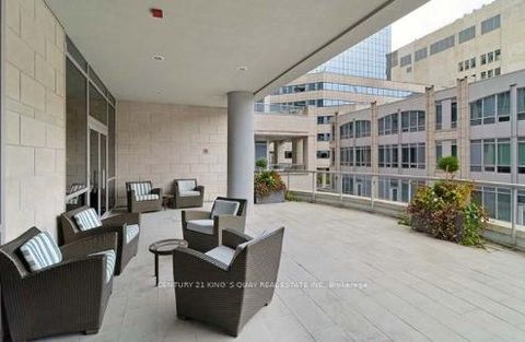 Photo 4 at 2714 - 763 Bay Street, Bay Street Corridor, Toronto
