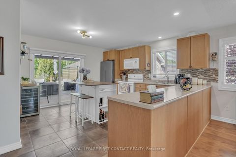 Photo 7 at 163 Emms Drive, Holly, Barrie