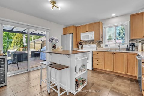Photo 8 at 163 Emms Drive, Holly, Barrie