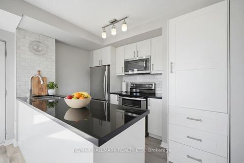 Photo 1 at 403 - 2464 Weston Road, Weston, Toronto