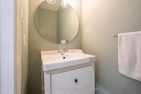 Photo 14 at 22 Laura Sabrina Drive, Sonoma Heights, Vaughan
