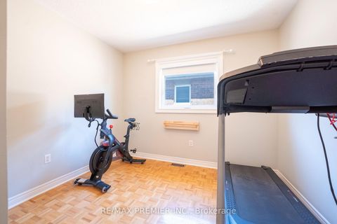 Photo 18 at 22 Laura Sabrina Drive, Sonoma Heights, Vaughan