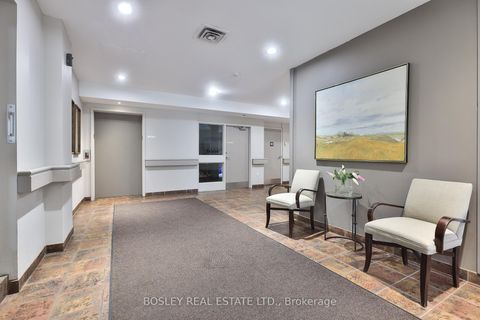 Photo 2 at 203 - 1387 Bayview Avenue, Leaside, Toronto