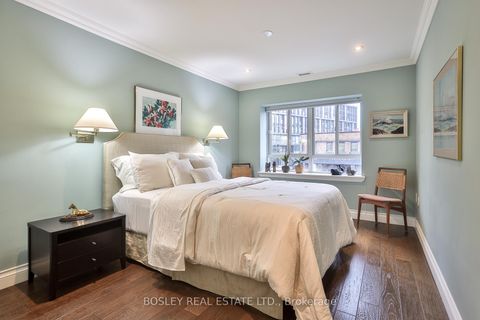 Photo 16 at 203 - 1387 Bayview Avenue, Leaside, Toronto