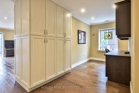 Photo 26 at 203 - 1387 Bayview Avenue, Leaside, Toronto
