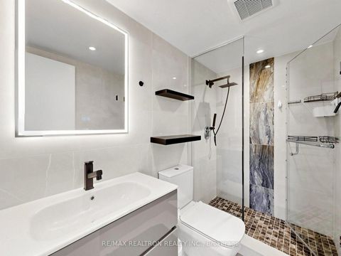 Photo 17 at 402 - 100 Canyon Avenue, Bathurst Manor, Toronto