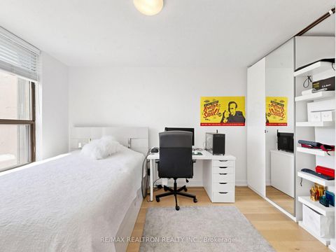 Photo 19 at 402 - 100 Canyon Avenue, Bathurst Manor, Toronto